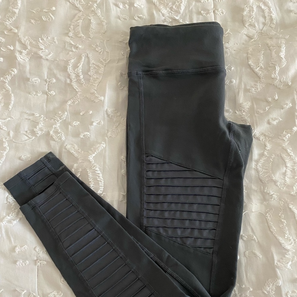 ALO yoga blue leggings